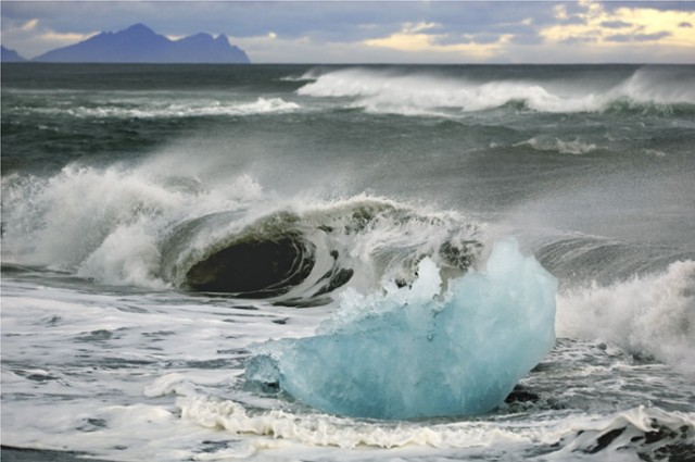 Death of an iceberg, Iceland, September 2007